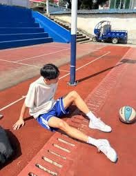 [图]赵心童6-5险胜塞尔比 晋级斯诺克国锦赛四强